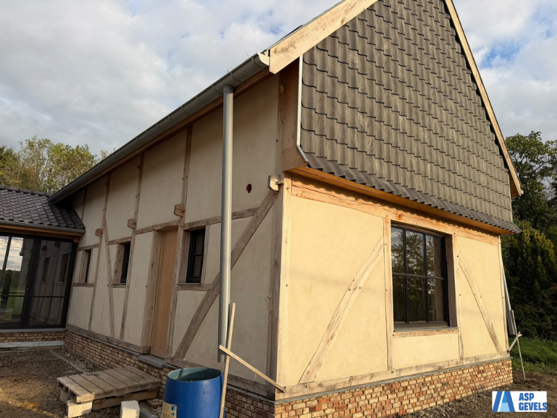 Nieuwekerken- kalkpleister-Asp gevels-1